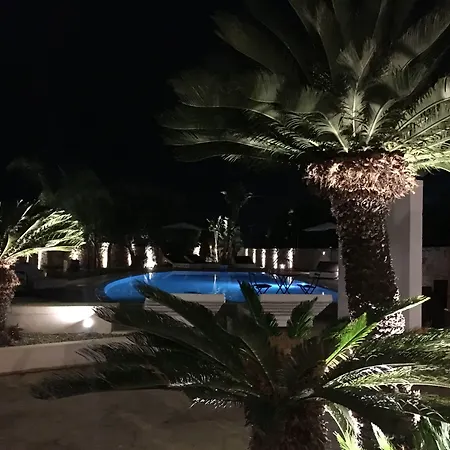 Carone Suite-Charme&Pool-3